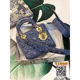 爆款戴妃包四格漆皮回貨