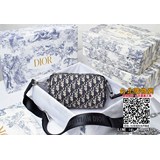 原版配虎頭盒子 Dior  早春新款內有內碼 OBLIQUE 印花帆布圓筒包黑色布和黑色小牛皮可調節、
