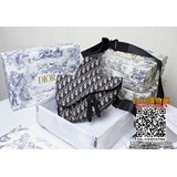 配原版盒子【Dior homme 】 Pre-Fall 早春系列saddle馬鞍包，強勢推出！