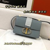 全網最火衆多明星同款Di@r為緻敬傳統精湛工藝，早秋成衣系列全新呈現30