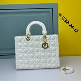  Dior Lady  戴妃七格蓋頭款/Lady Dior手袋， 32c