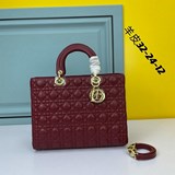  Dior Lady  戴妃七格蓋頭款/Lady Dior手袋， 32c
