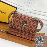 fendi 名牌包包,fendi 包目錄,fendi 錢包!