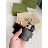  Gucci 新款3.0《Aria-時尚詠歎調》系列推出多款單色調配飾，