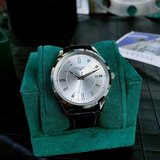 (男款)品牌?浪琴（三針新品，浩瀚大氣）奢華大氣類型：精品男士腕表（新品）表帶：真牛皮表