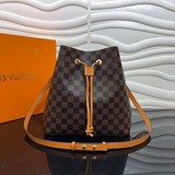 neonoe 水桶包 m44020  誕生于1932年的香檳酒袋no　以全新面貌回歸春季系列。