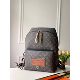 m45218雙肩包 apollo采用柔軟的monogram eclipse涂層帆布面料