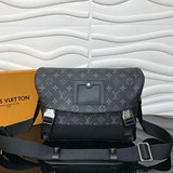 voyager 小號郵差包m40511。32.0 x 23.0 x 9.0 cm