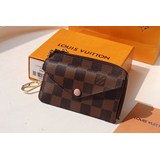 m69431為經典 monogram 帆布勾勒利落皮革飾邊，