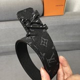   L0UIS VUITT0N 男士新品原單腰帶.專櫃正品編碼！