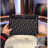 Dior 新款︰33089刺繡復古中性手包，采用進口小牛皮搭配帆布料，