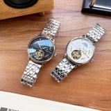 新款江詩丹頓-Vacheron Constantin大飛輪搭載月相設計，