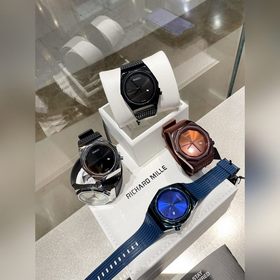 古弛 GUCCI 鍍膜玻璃41mm*12mm防水膠表帶搭配原裝針扣進口石英機芯獨