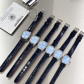 新冰藍面鑽面浪琴典藏系列L2.155.4.71.5經典的酒桶形精鋼表殼，表殼尺