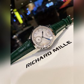 浪琴-LONGINES. 最新氣質女表 搭載原裝進口石英機芯，珍珠貝表盤，水晶鑲