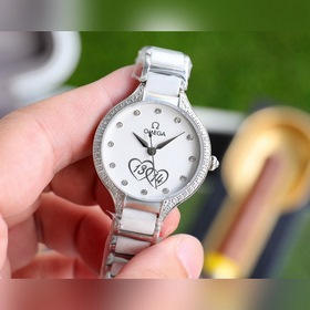 歐米茄陶瓷女表  無懈可擊的絕塵品質 簡約純粹的驚豔設計 日本石英機芯  藍寶石