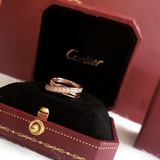 Cartier 卡地亞 Etincelle de系列 單排鑽交叉戒指 精工細作 