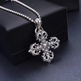 Chrome hearts 潮牌 克羅心火焰十字架吊墜，男女款！上身好酷