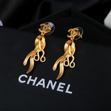 Chanel 複古金屬中古耳環  簡約風格超級大氣 小香雙c耳釘 黃銅材質