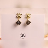 小香Chanel 新款  耳環 雙C骰子耳釘  同款專櫃材質
