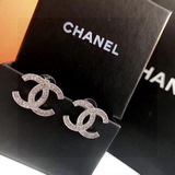 Chanel 小香 春夏新品 帶鑽雙C耳釘 經典百搭款 原版一緻黃銅材質搭配s9