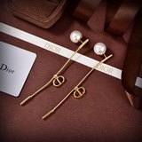 dior  迪奧  新款 金色字母JADIOR耳釘耳環；一緻專櫃品質，黃