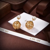 dior  迪奧  新款 镂空DIOR耳釘耳環；一緻專櫃品質，黃酮材質+