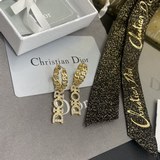 Dior 迪奧金鑽鍊條字母耳釘 耳環網紅同款 金色鑲嵌進口鑽耳釘 經典新款 Di