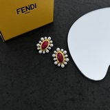 FENDI 芬迪  耳釘 高端定制  爆款新款 簡單大方耳釘  華麗登場 ，很難