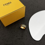 FENDI 芬迪  戒指 高端定制  爆款新款 簡單大方戒指 華麗登場 ，很難見