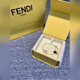 FENDI 芬迪  高端定制  爆款新款 簡單大方 手鍊 華麗登場 ，很難見到如