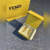 FENDI 芬迪  耳環 高端定制  爆款新款 簡單大方耳釘  華麗登場 ，很難