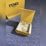 FENDI 芬迪  耳環 高端定制  爆款新款 簡單大方耳釘  華麗登場 ，很難