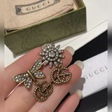 Gucci古馳新款蝴蝶結雙G互扣式耳釘GG ab古銅 耳環
蝴蝶 太陽花  春天