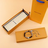 Monogram Beads 手鍊 工廠直銷批
包裝：如圖所示 盒子、布袋、禮品