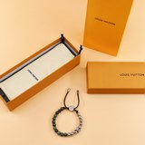 Monogram Beads 手鍊 工廠直銷
包裝：如圖所示 盒子、布袋、禮品袋