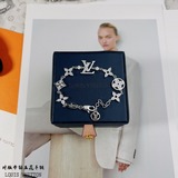 配全套高檔包裝：盒子+證書+禮品袋+布袋+發票+卡片等驢家 lv 手鍊亞金材質電