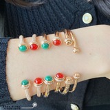 V金鍍咪金。紅瑪瑙天然孔雀石 高級精工版 鍍咪金  伯爵滿鑽轉動小球手镯 自由搭