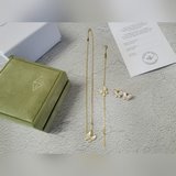 vca梵克雅寶白貝母蝴蝶耳釘，仙仙蝴蝶翩翩起舞馬眼鑽耳釘，仙女必備哈，梵家最美的