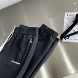 New# 

-Balenciag 專櫃最新休閑褲！
頂級品質！原版面料！
朋克