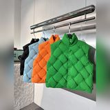 bv｜xcy 編織羽絨馬甲 四色入碼數s-m-l-xl 男女同款 現貨發售今
