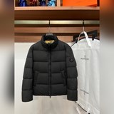 M*er 22Fw 衣領内測拼色條紋立領羽絨服外套 配備定制防塵袋

貿易公司渠