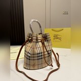 (無盒)size：26×25Burberry 巴寶莉新款抽繩水桶包經典又