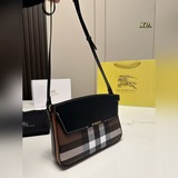 (折疊盒)size：23×15BURBERRY 巴寶莉新款斜挎包新款包包