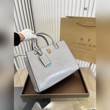 Burberry 巴寶莉托特包簡直必備款 上身真的很好看經典氣質款 日常出行