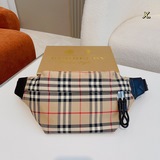 禮盒包裝Burberry巴寶莉Vintage 經典帆布腰包胸包尺寸：25*5*