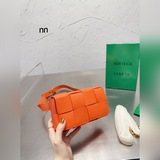 配原版盒size：18*9.5cm夏日包包推薦cassetteBv 油蠟