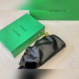配禮盒size：30*15cmThe Chain pouch葆蝶家！！