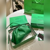 禮盒包裝 BV 葆蝶家 pouch 雲朵包 正品開模的原單貨哦！光五金就選了近