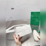 配原版盒size：18*9.5cm夏日包包推薦cassetteBv 油蠟